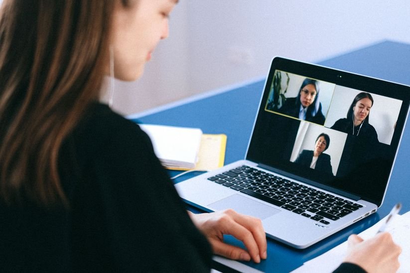  Direct Founder Chat